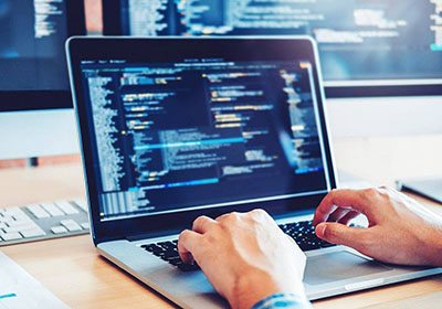 Développeur web crée un site